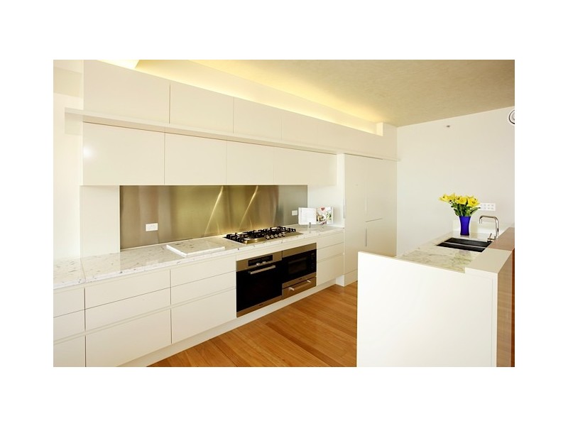 contemporary style kitchen