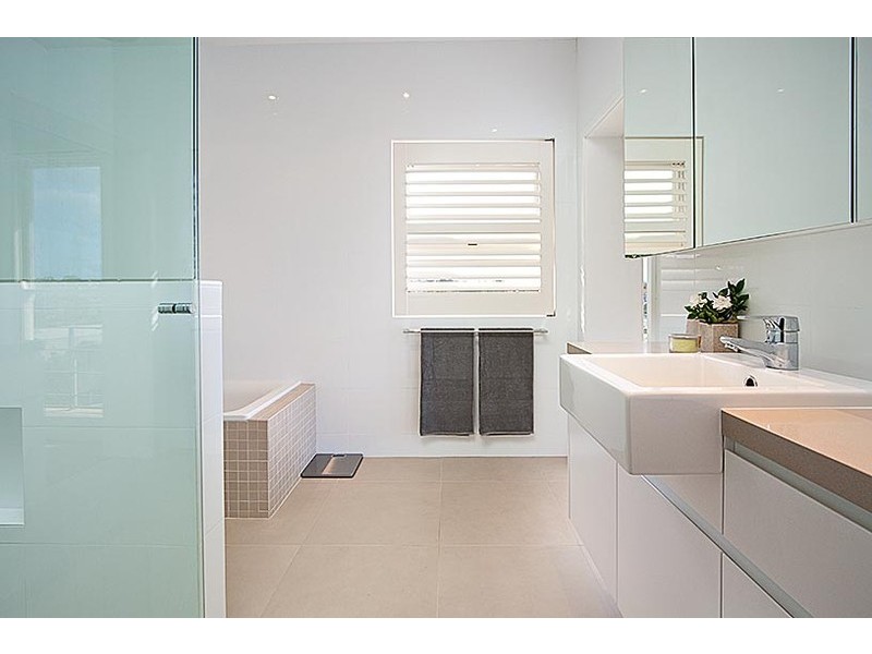 contemporary style bathroom