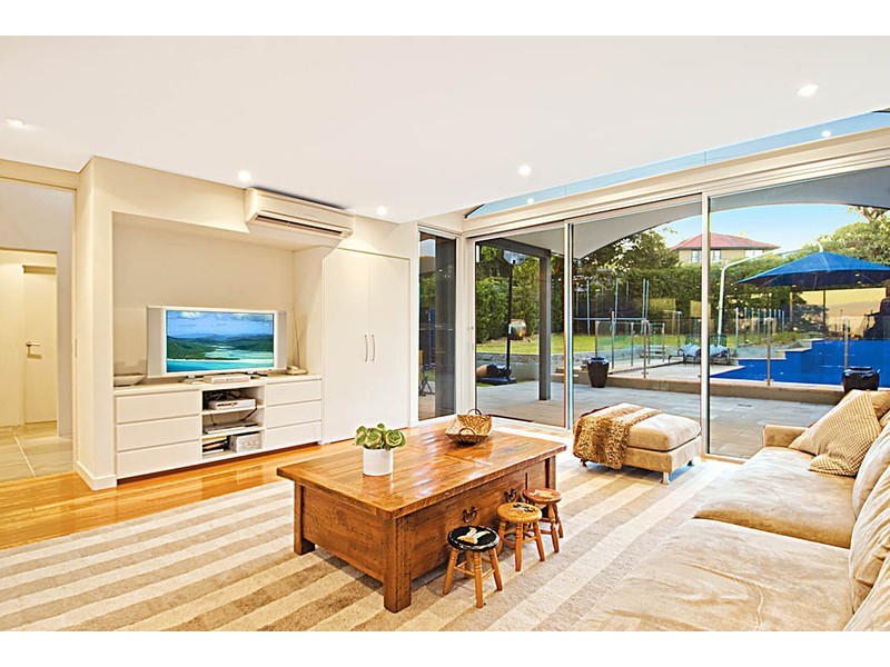 contemporary style living room