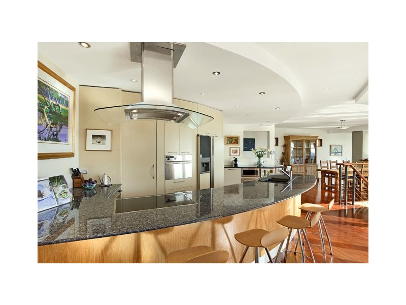 contemporary style kitchen