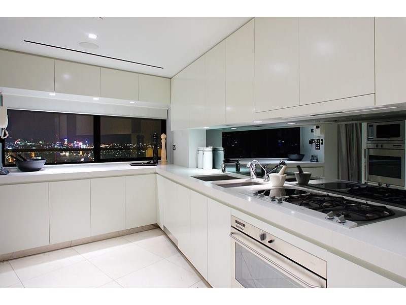 contemporary style kitchen