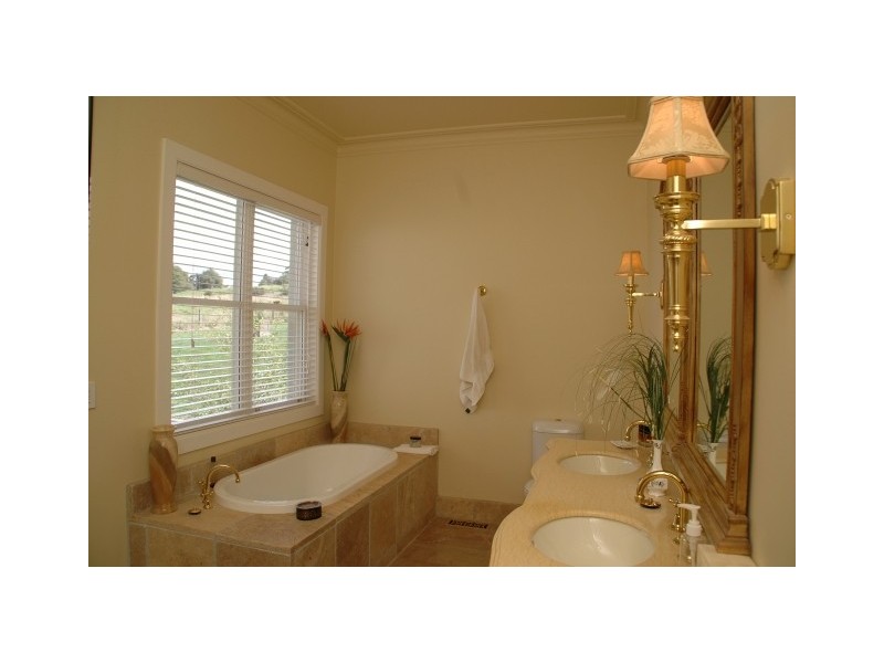 country style style bathroom