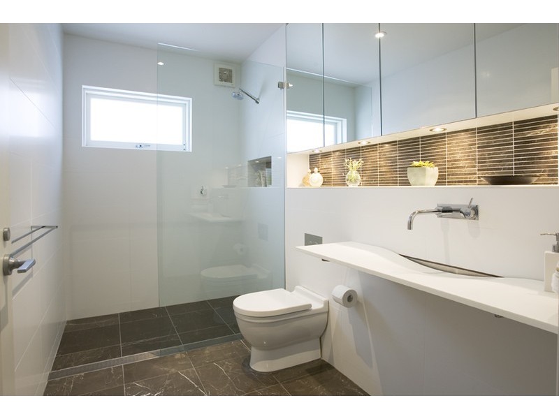 contemporary style bathroom