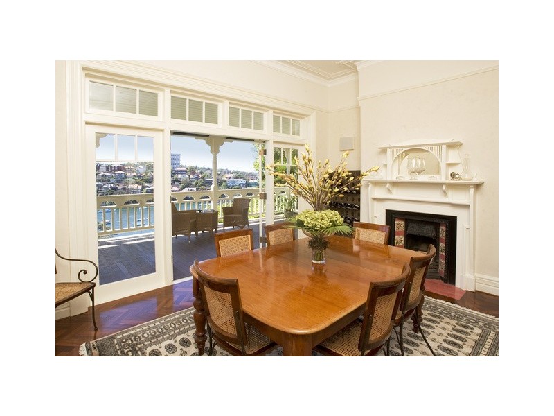 classic style dining room