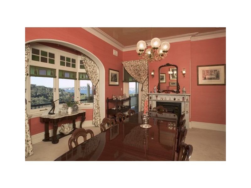 classic style dining room