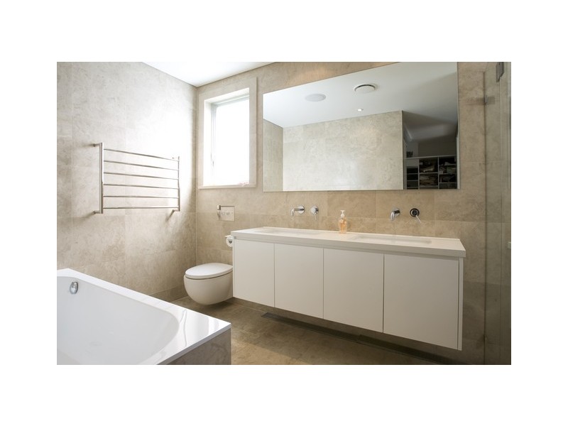 contemporary style bathroom