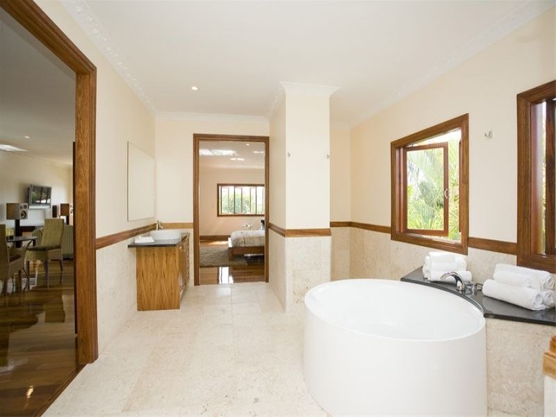 contemporary style bathroom