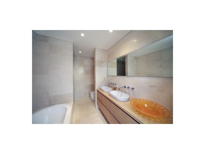 contemporary style bathroom