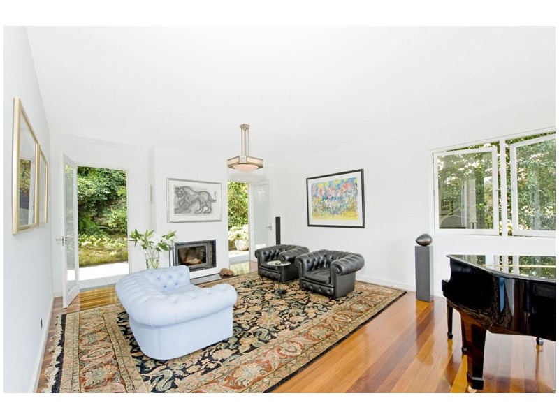 classic style living room