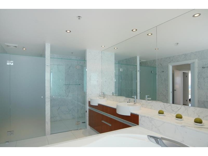 contemporary style bathroom