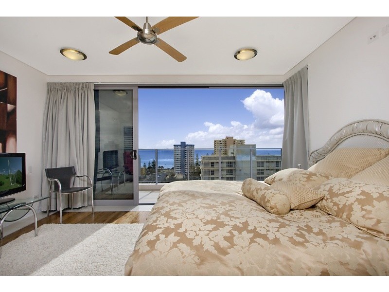 classic style bedroom