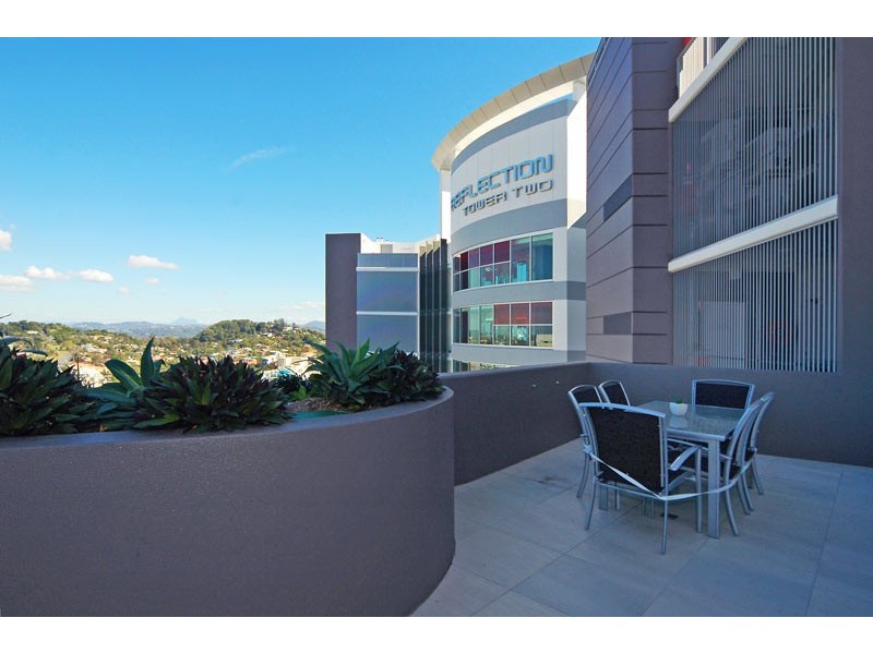 contemporary style bedroom