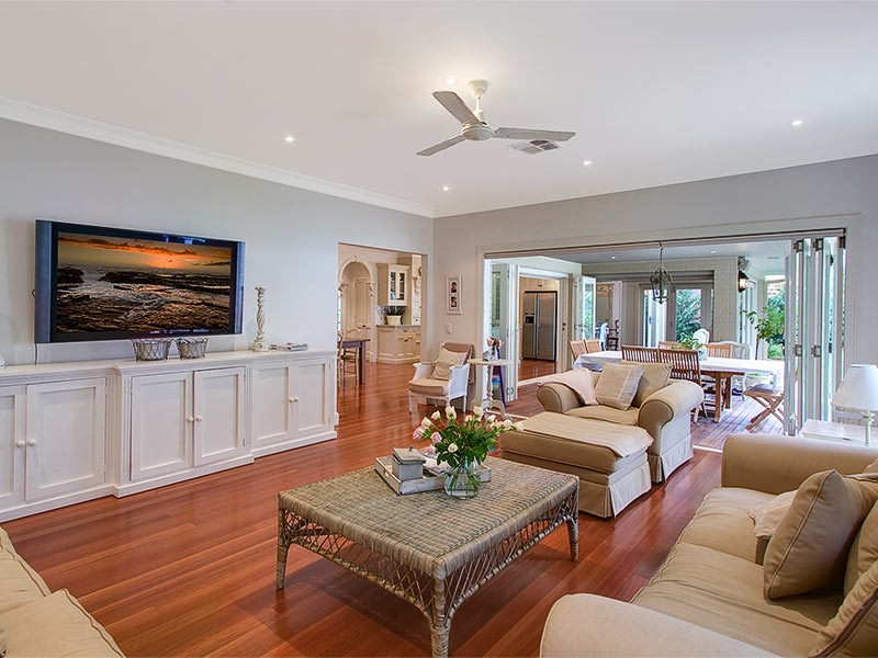 classic style living room