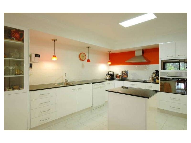 contemporary style kitchen