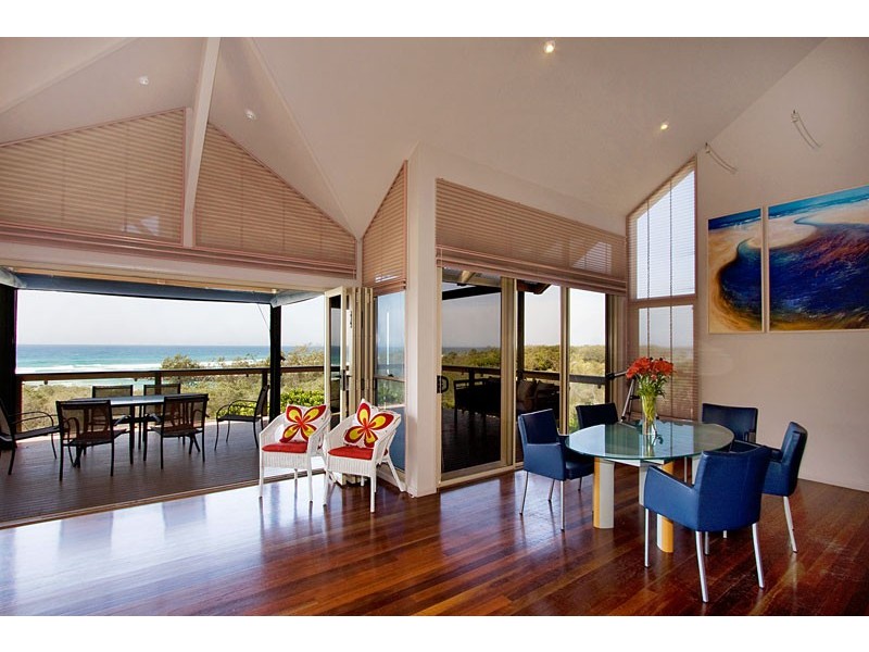 contemporary style dining room
