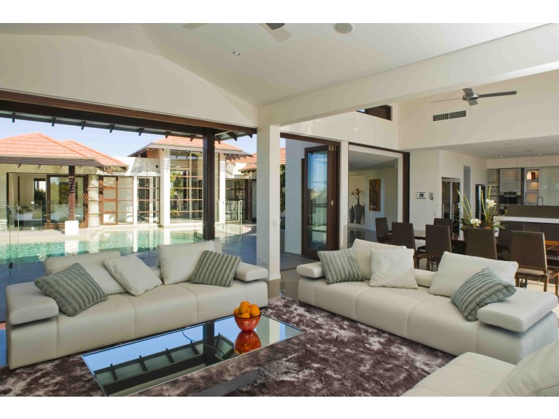 contemporary style living room