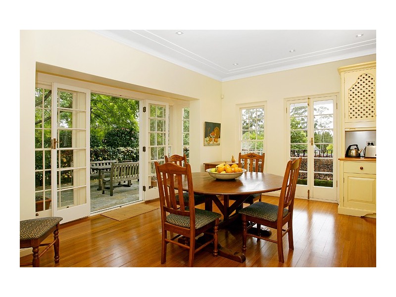 country style style dining room