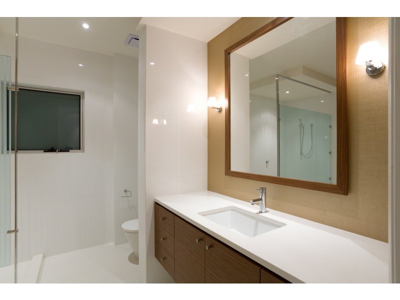 contemporary style bathroom