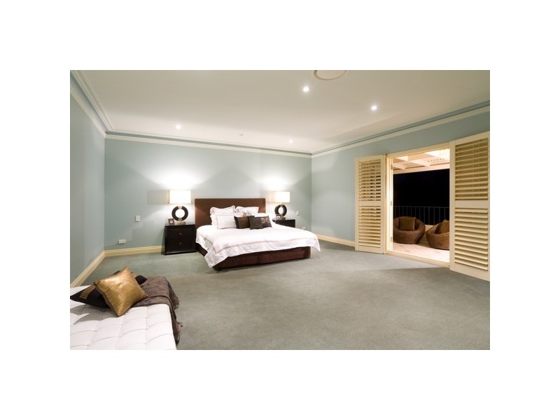 classic style bedroom