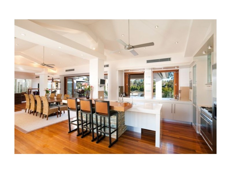 contemporary style kitchen