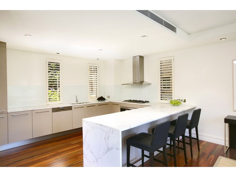 contemporary style kitchen
