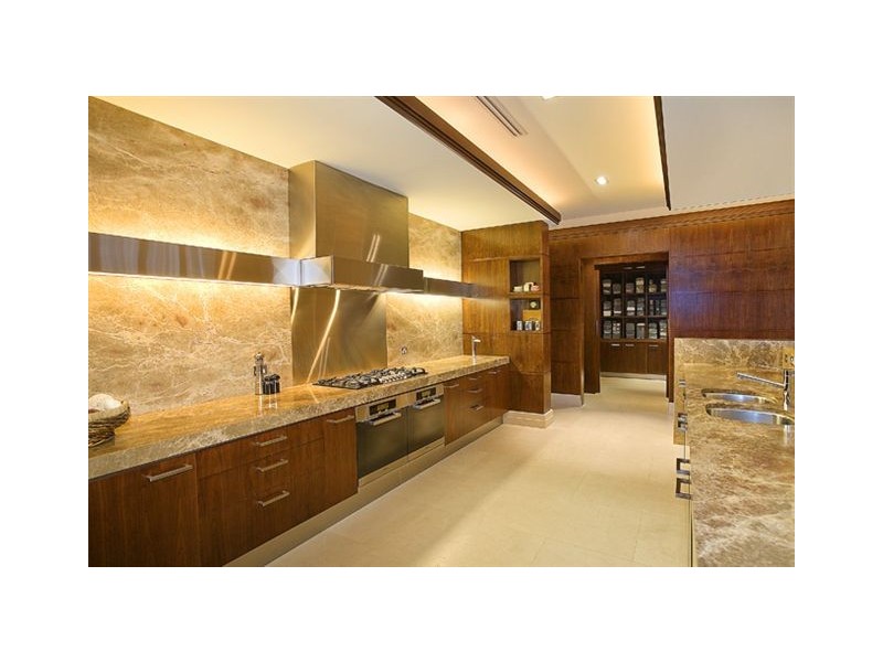 contemporary style kitchen