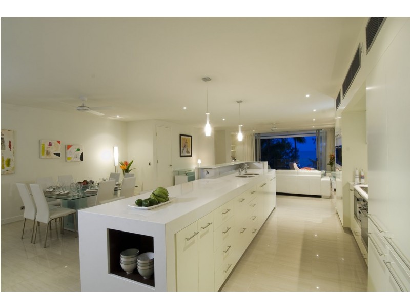 contemporary style kitchen