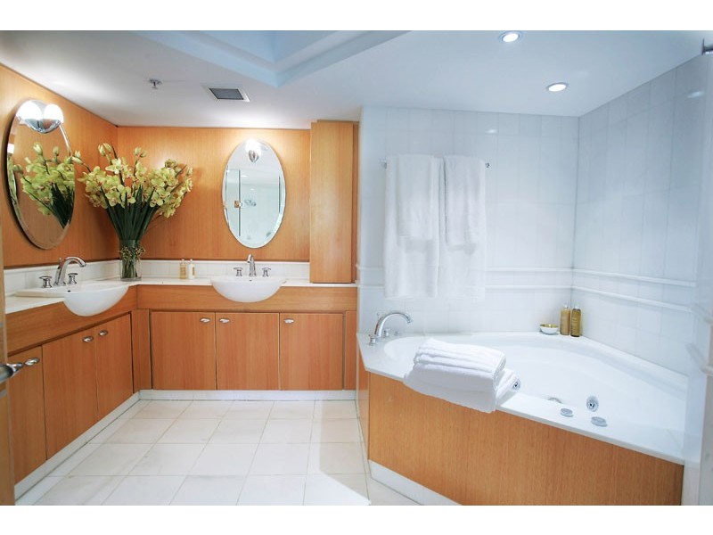 classic style bathroom