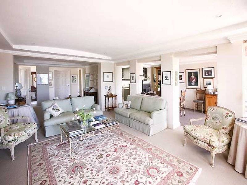 classic style living room
