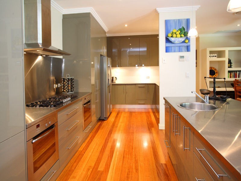 contemporary style kitchen