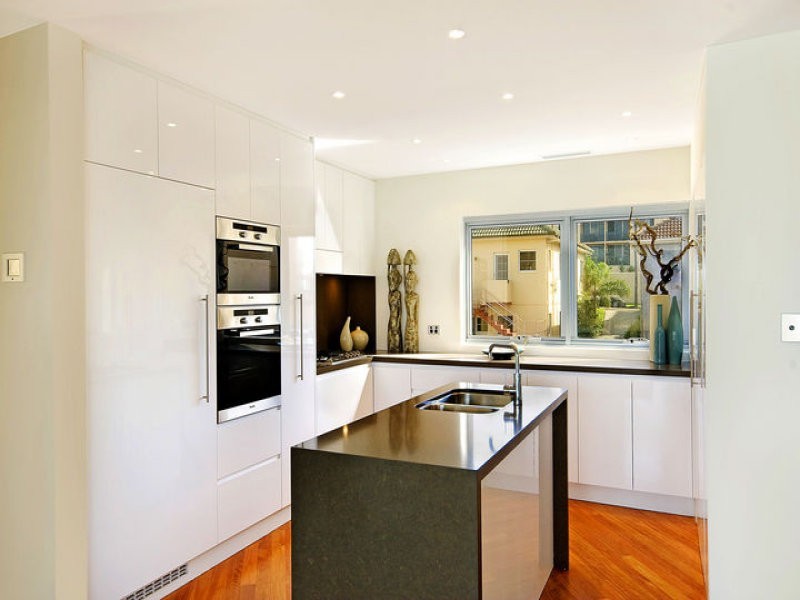 contemporary style kitchen