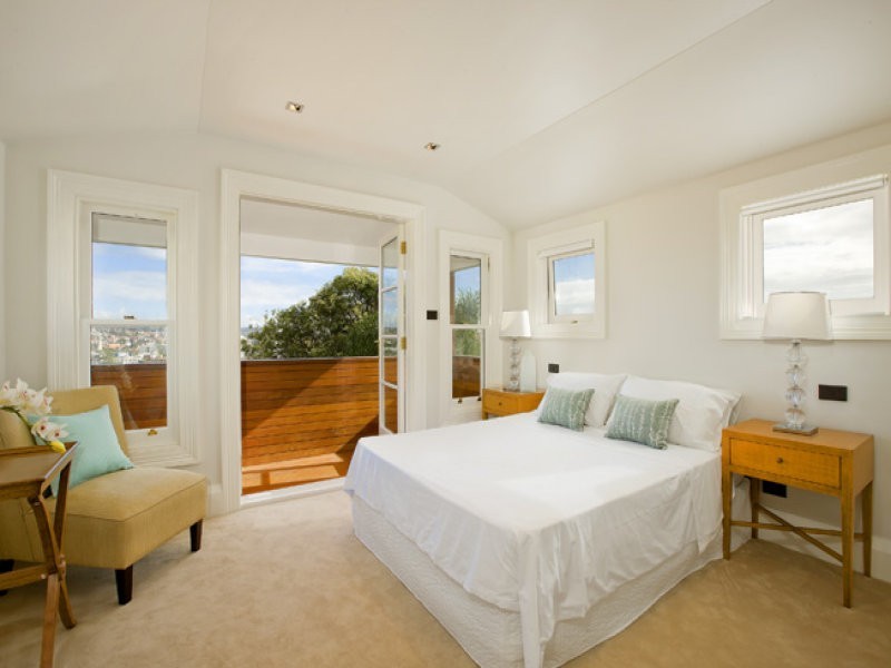 classic style bedroom