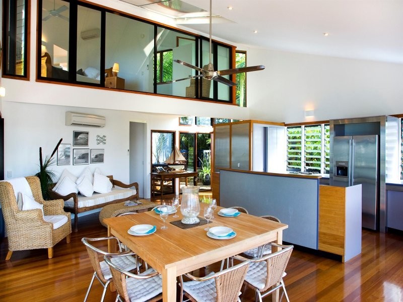 contemporary style bedroom