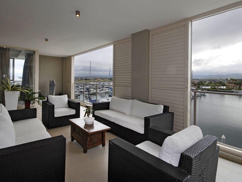 contemporary style living room