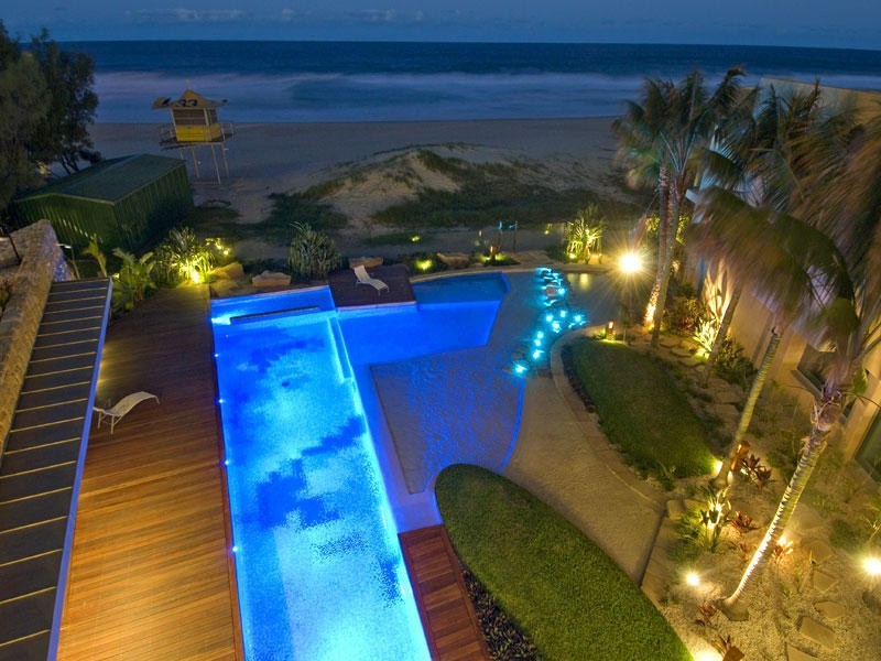 waterfront garden style landscape