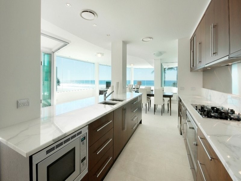 contemporary style kitchen