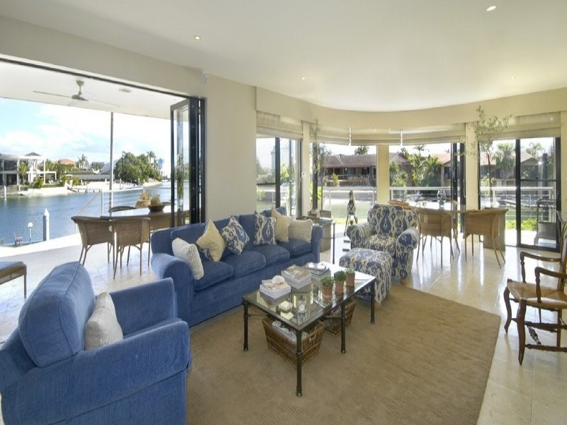 contemporary style living room