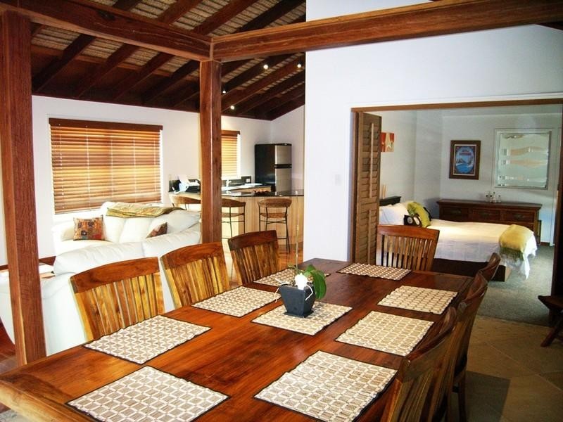 country style style dining room