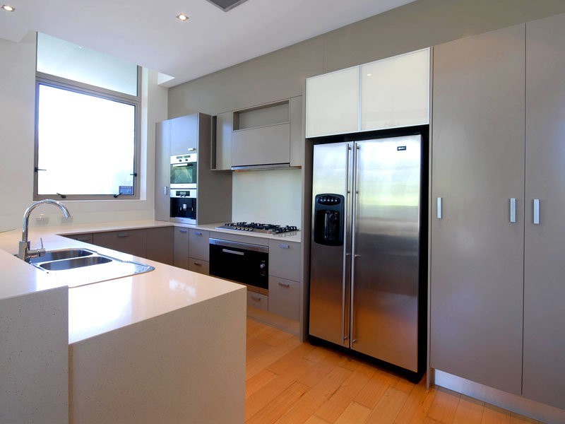 contemporary style kitchen