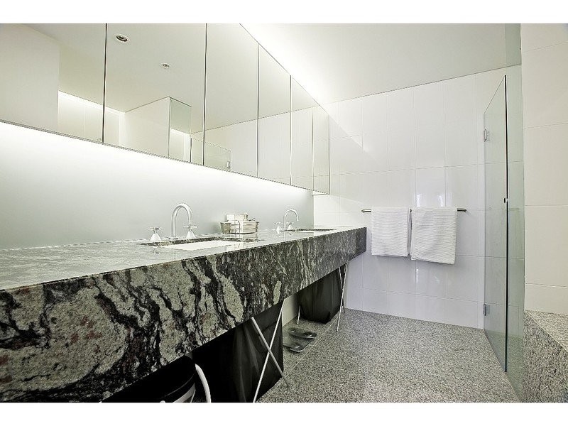 contemporary style bathroom