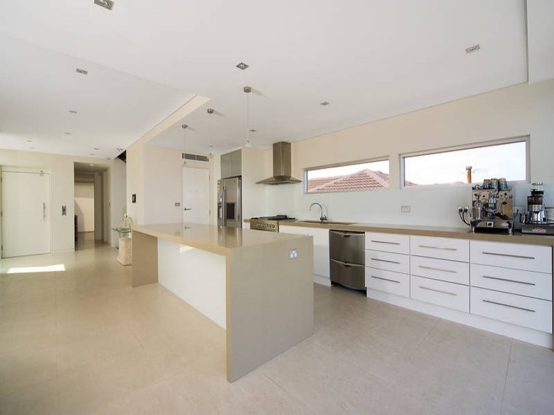 contemporary style kitchen