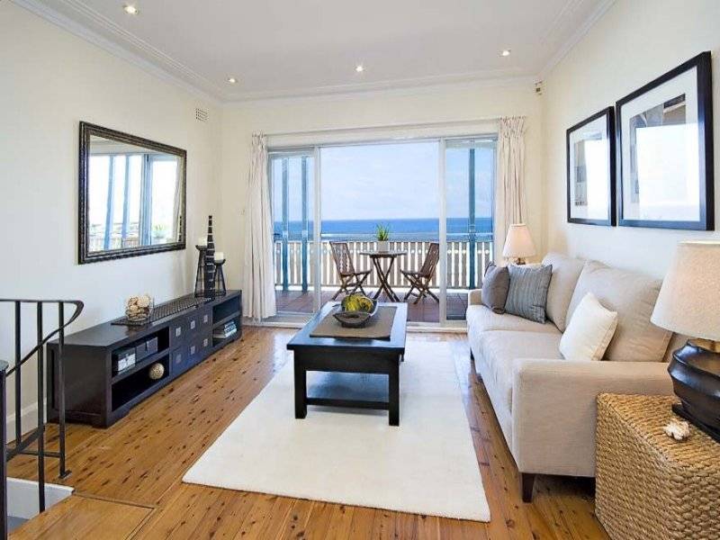 beach style style living room