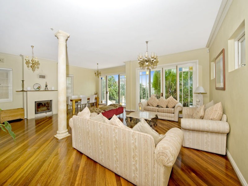 classic style living room