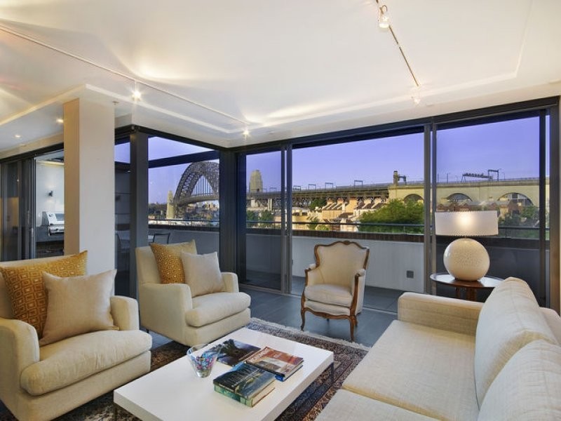 contemporary style living room