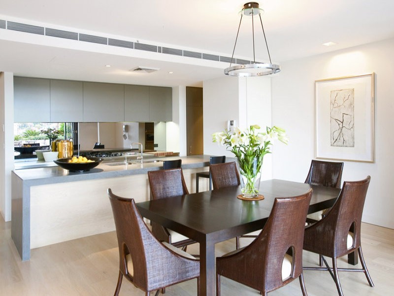 classic style dining room