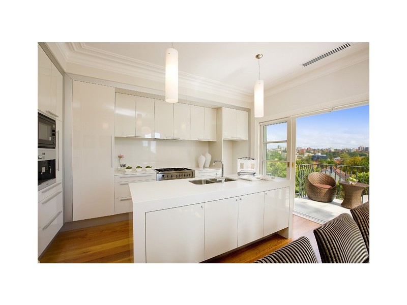 contemporary style kitchen