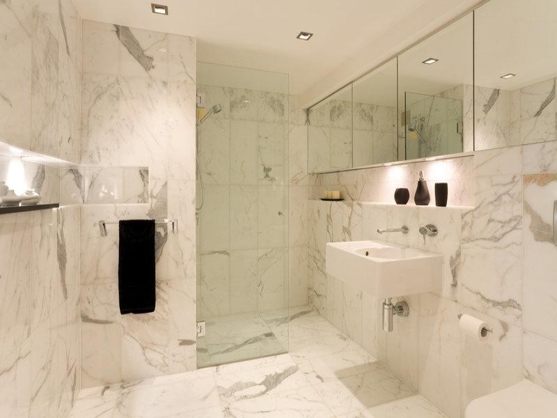 classic style bathroom