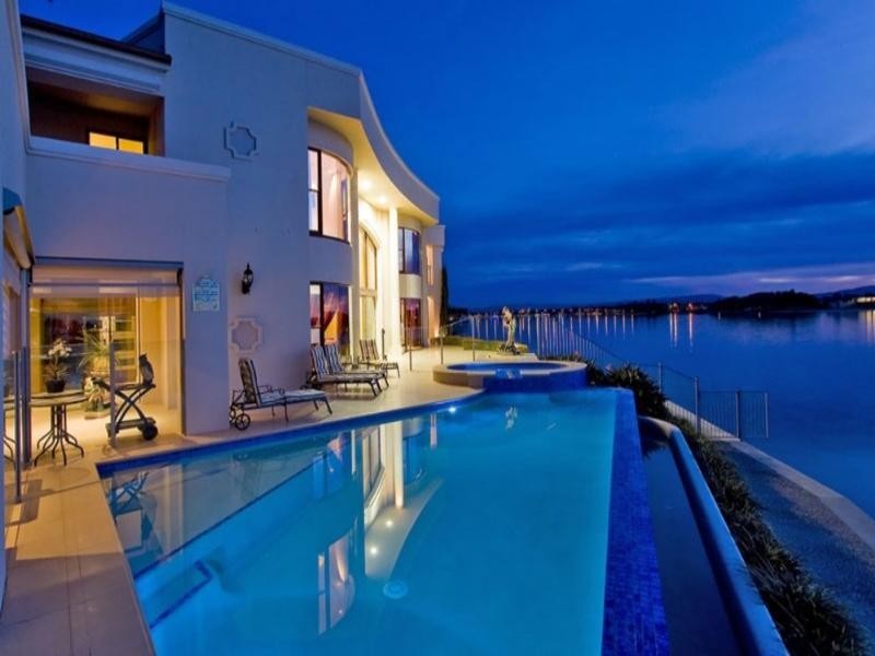 waterfront garden style landscape