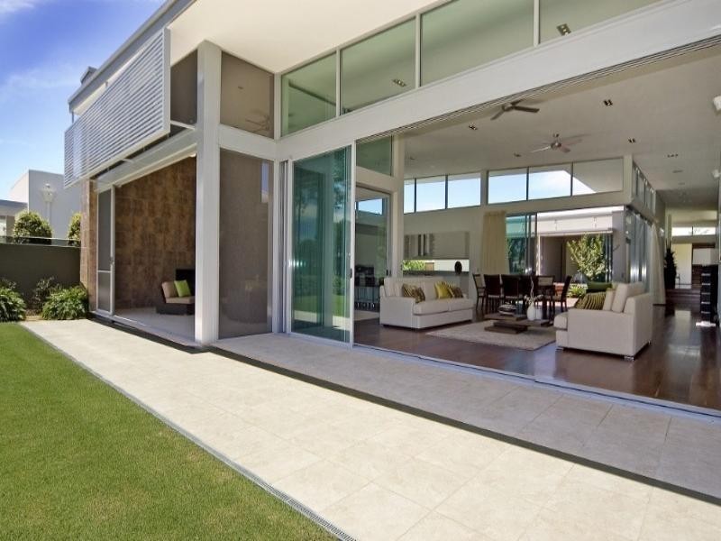 contemporary style living room