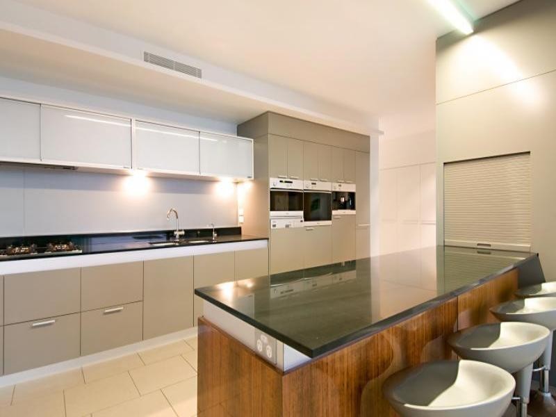 contemporary style kitchen